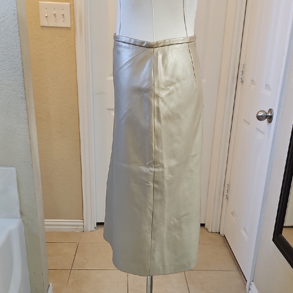 Zara Soft Gold High Waisted Faux Leather Knee Length Pencil Skirt Size 8 - Picture 2 of 7